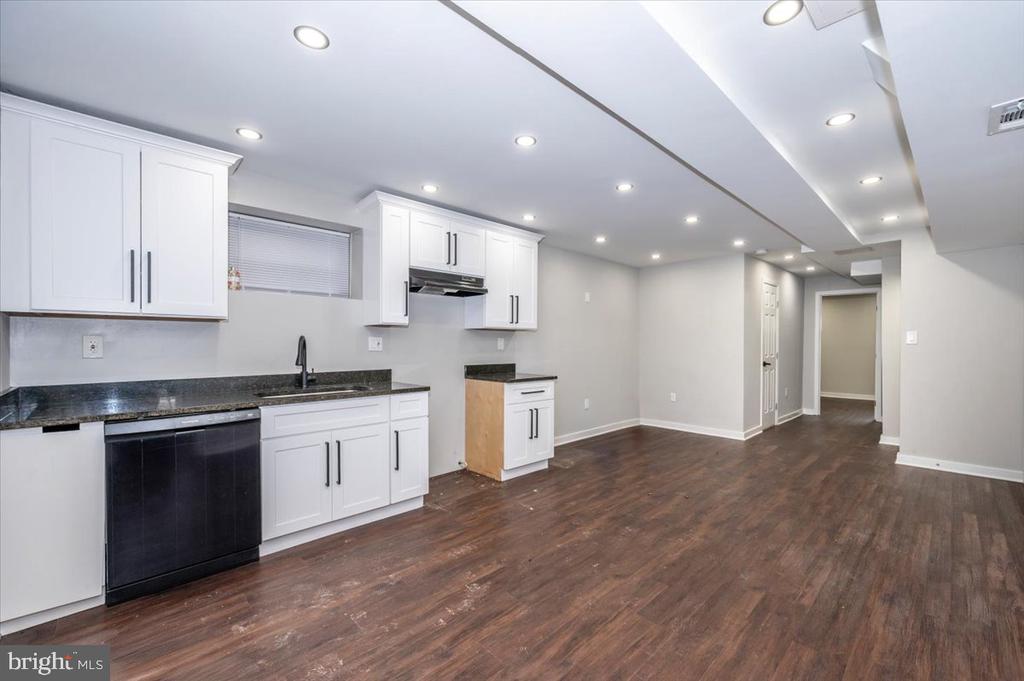 5005 STEWART COURT