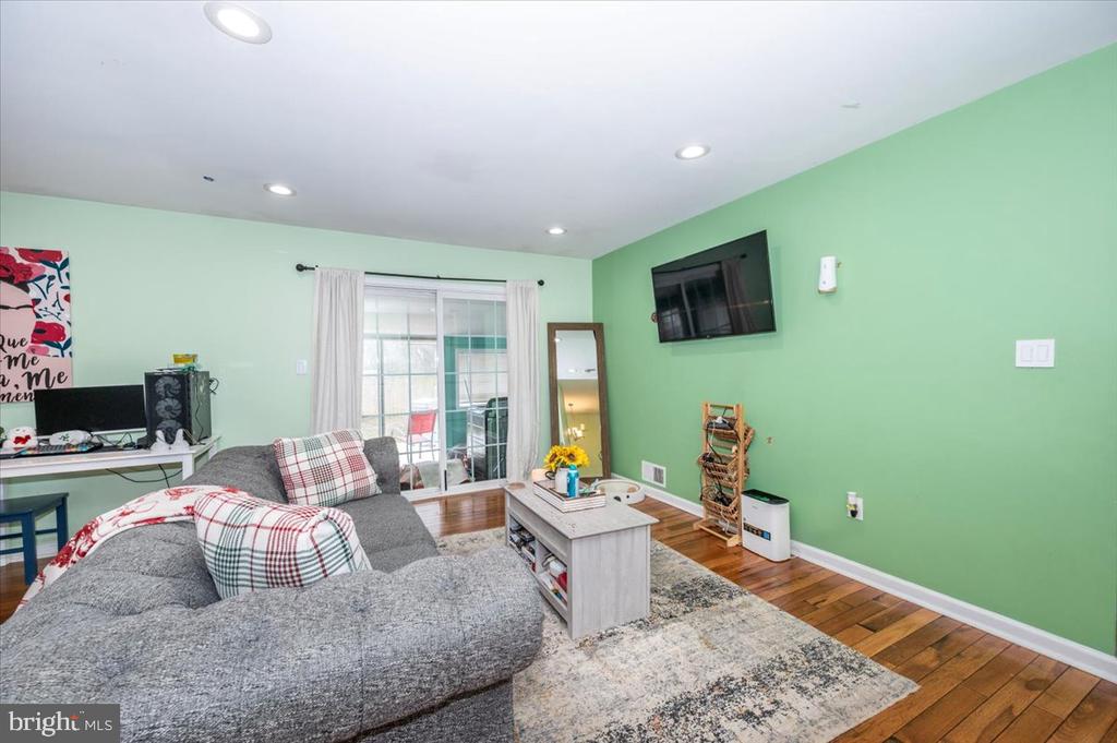 5005 STEWART COURT