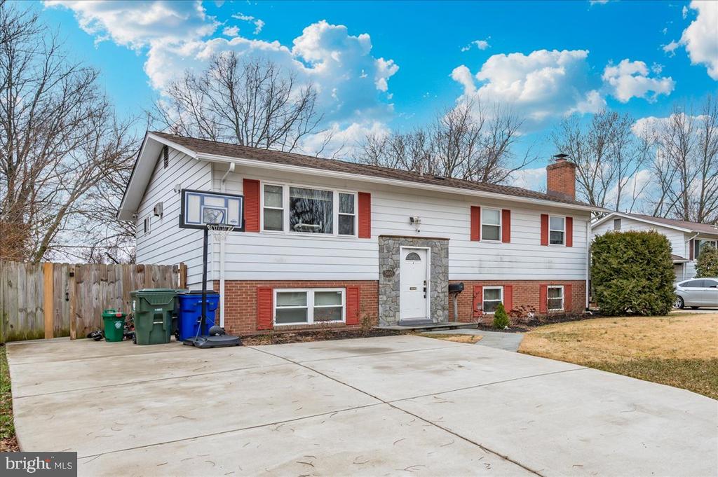 5005 STEWART COURT