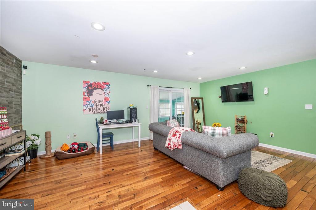 5005 STEWART COURT