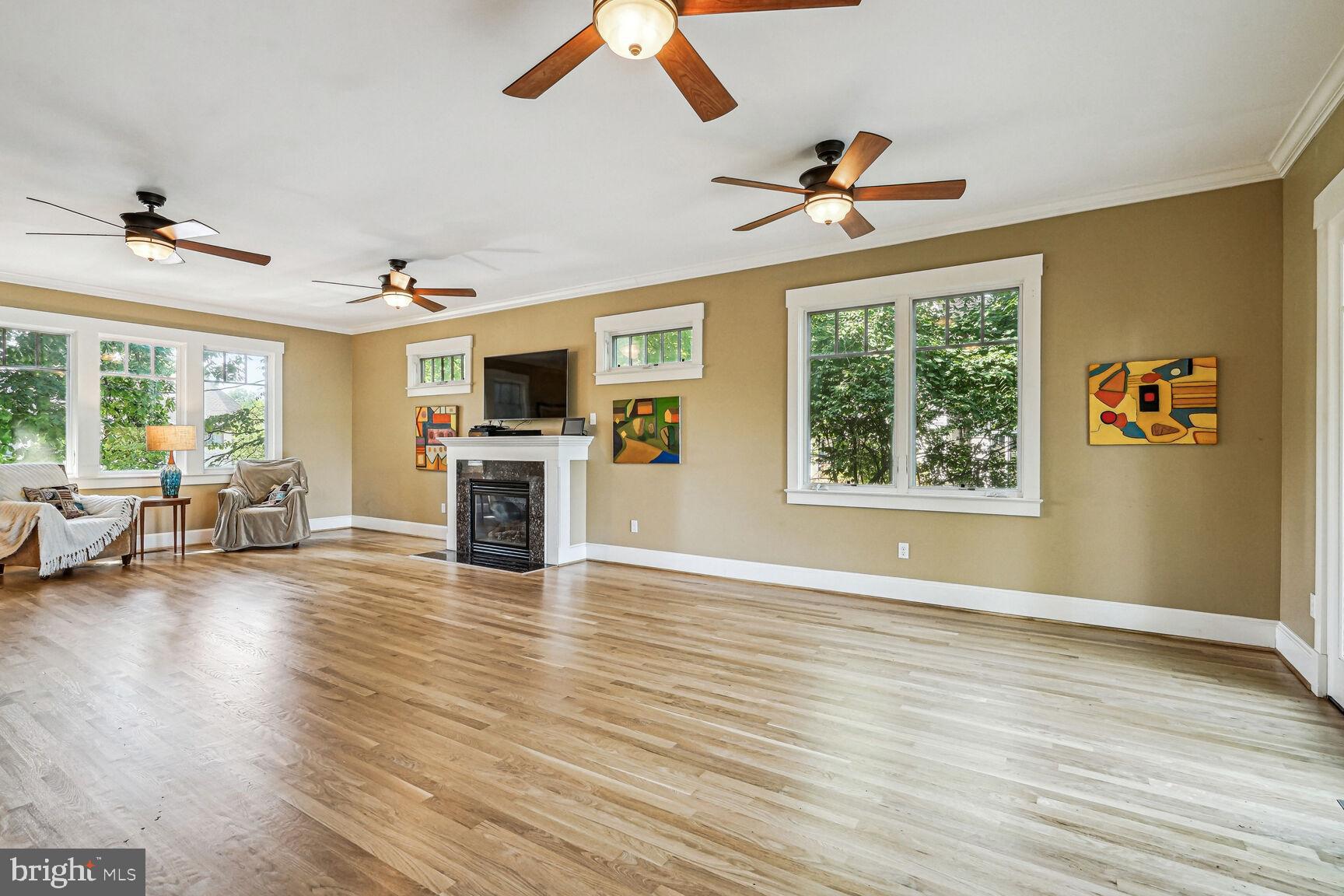 3111 N TAYLOR STREET