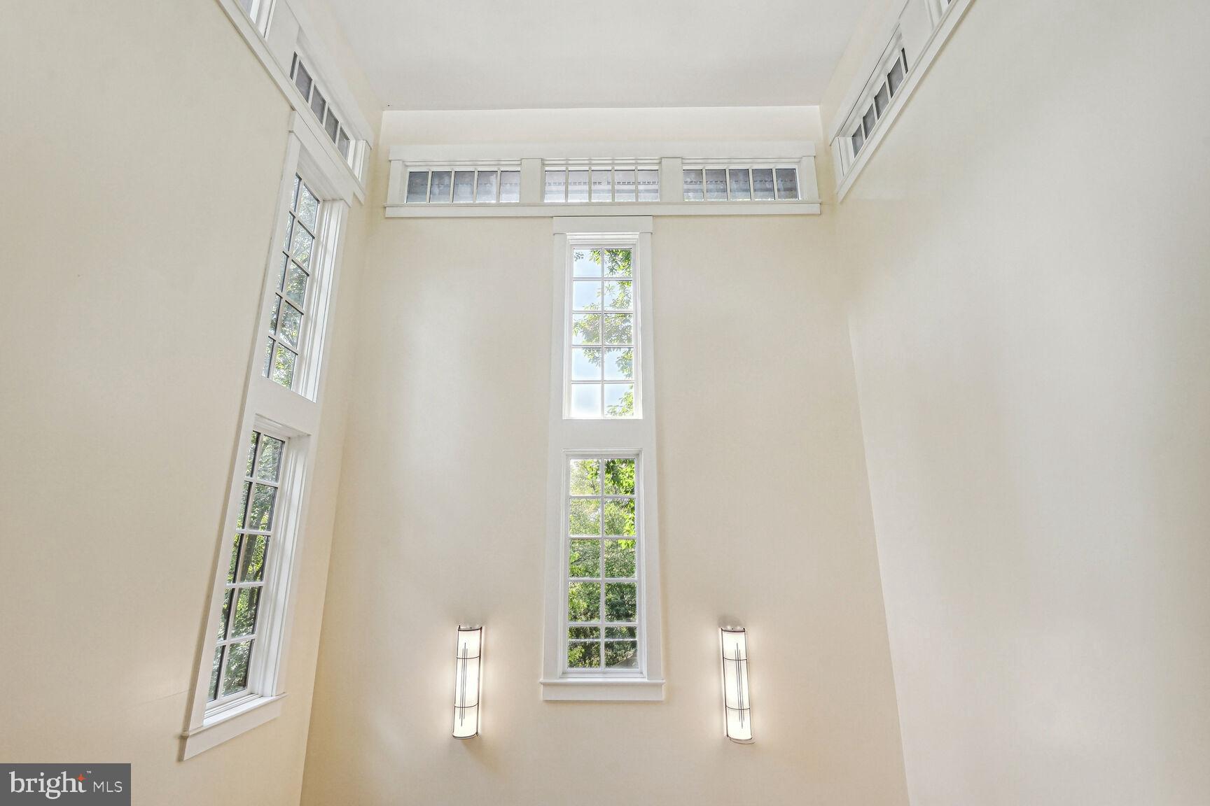 3111 N TAYLOR STREET