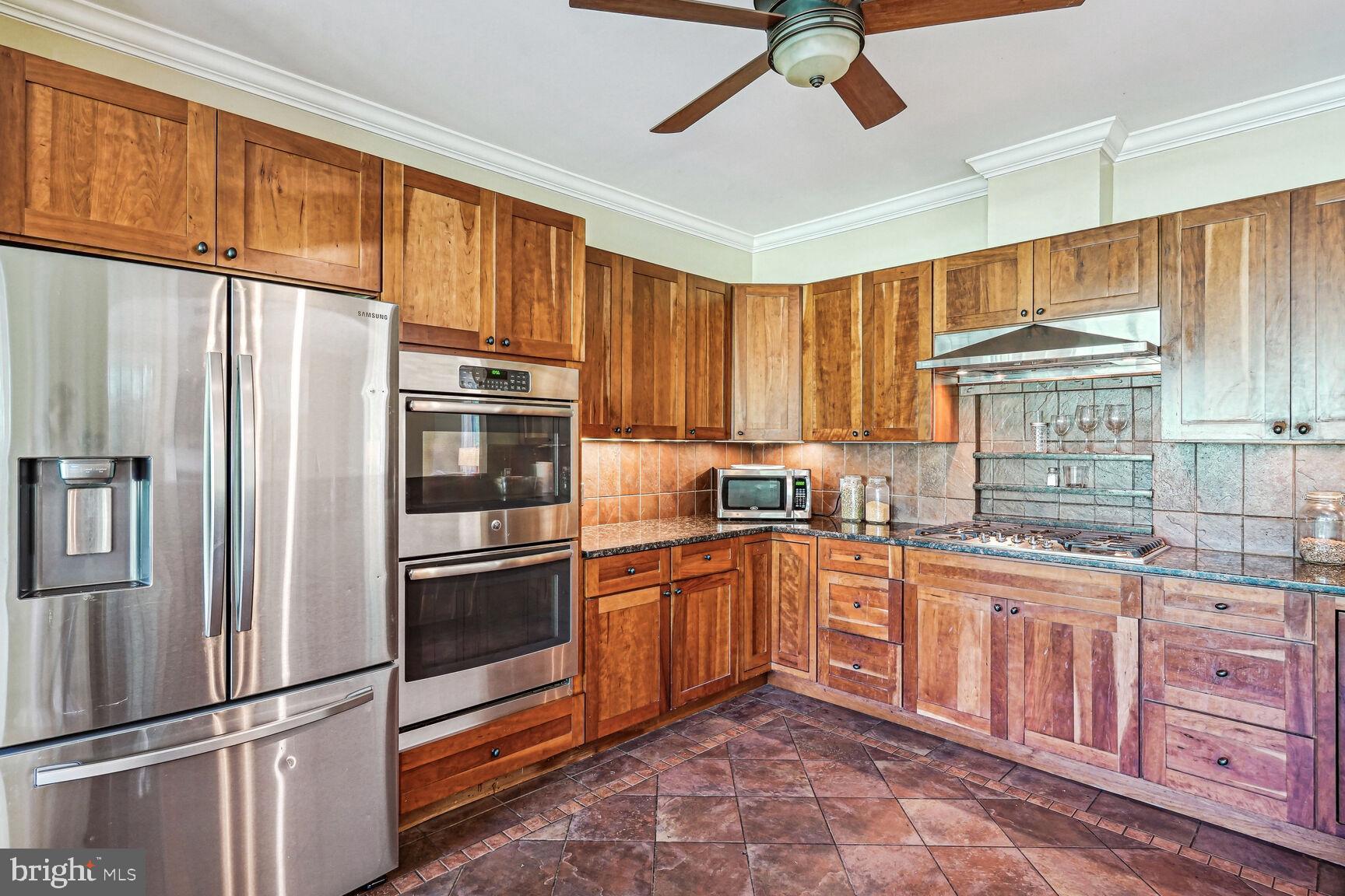 3111 N TAYLOR STREET