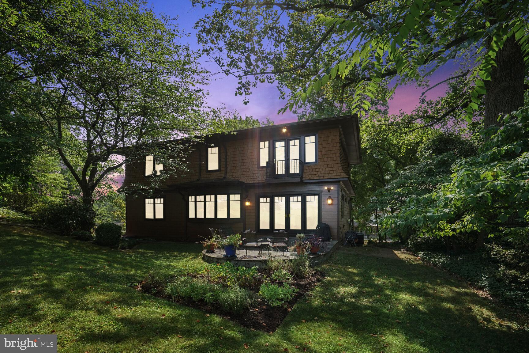 3111 N TAYLOR STREET