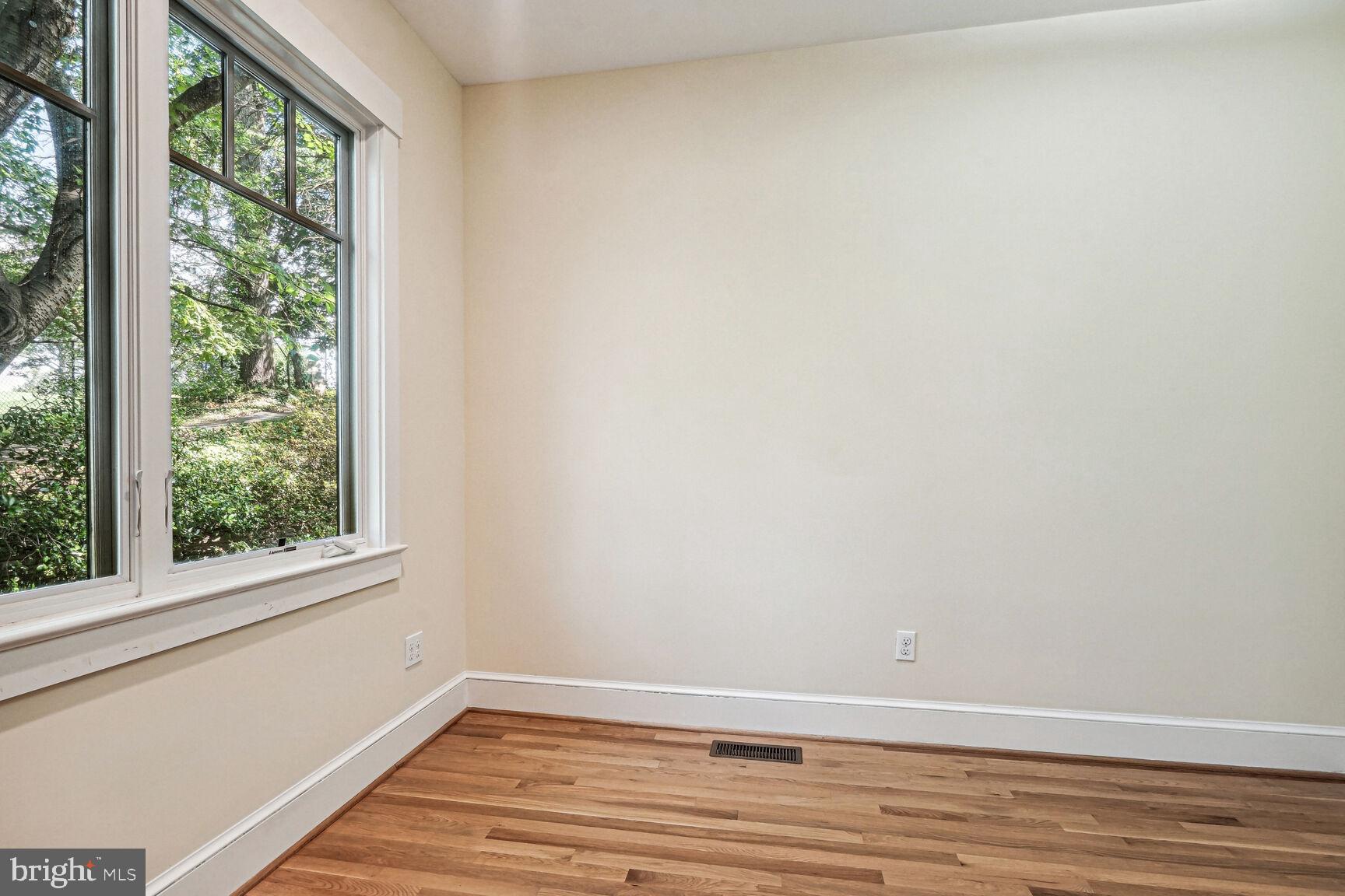 3111 N TAYLOR STREET