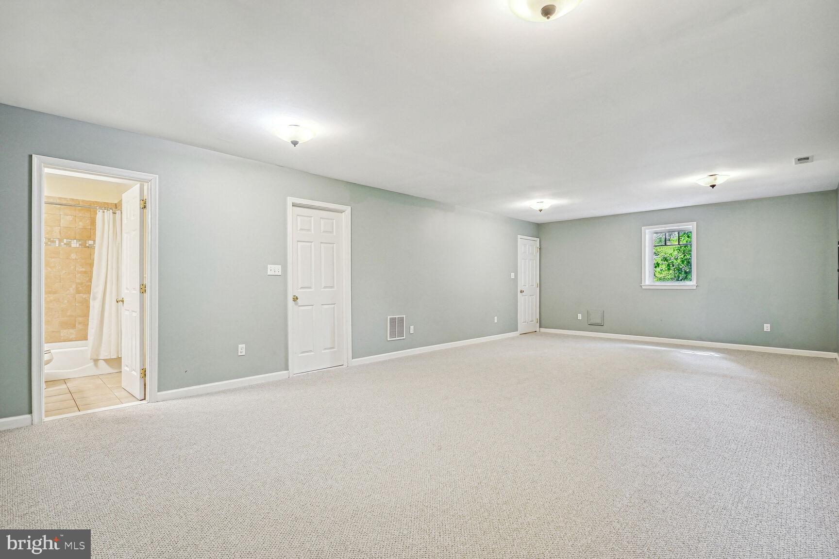 3111 N TAYLOR STREET