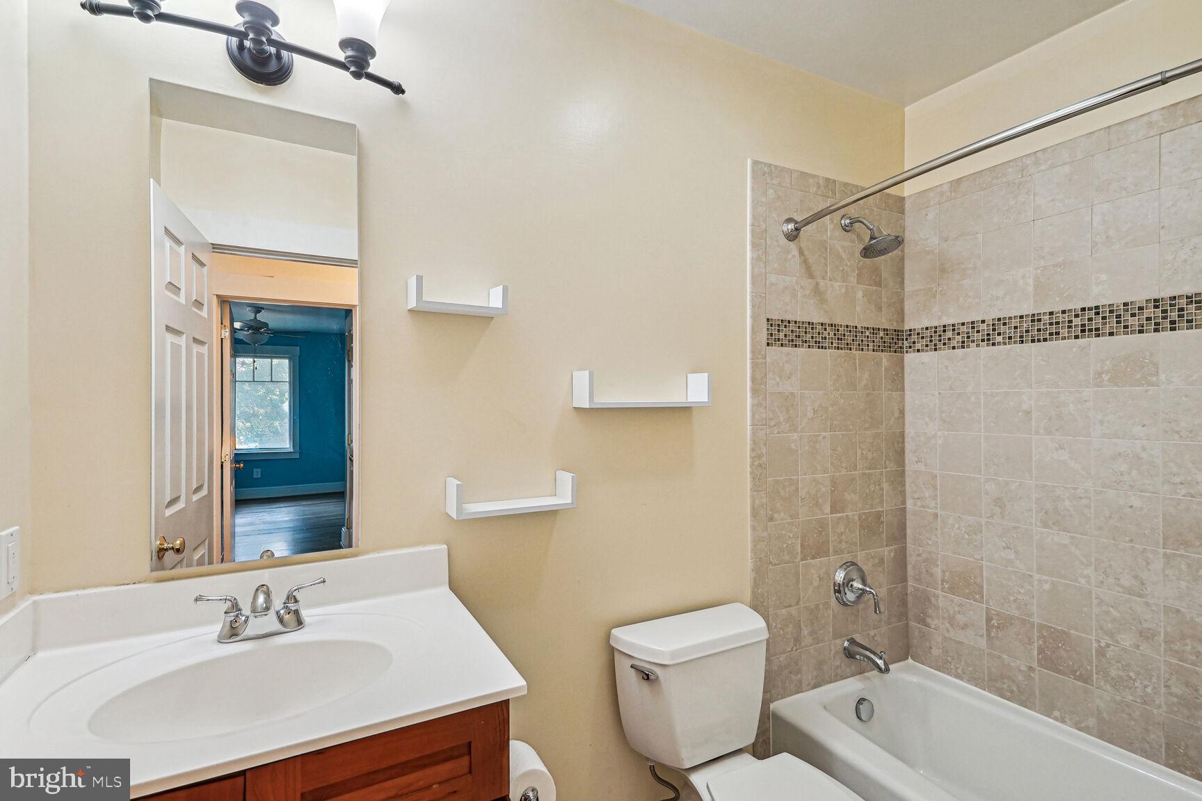 3111 N TAYLOR STREET