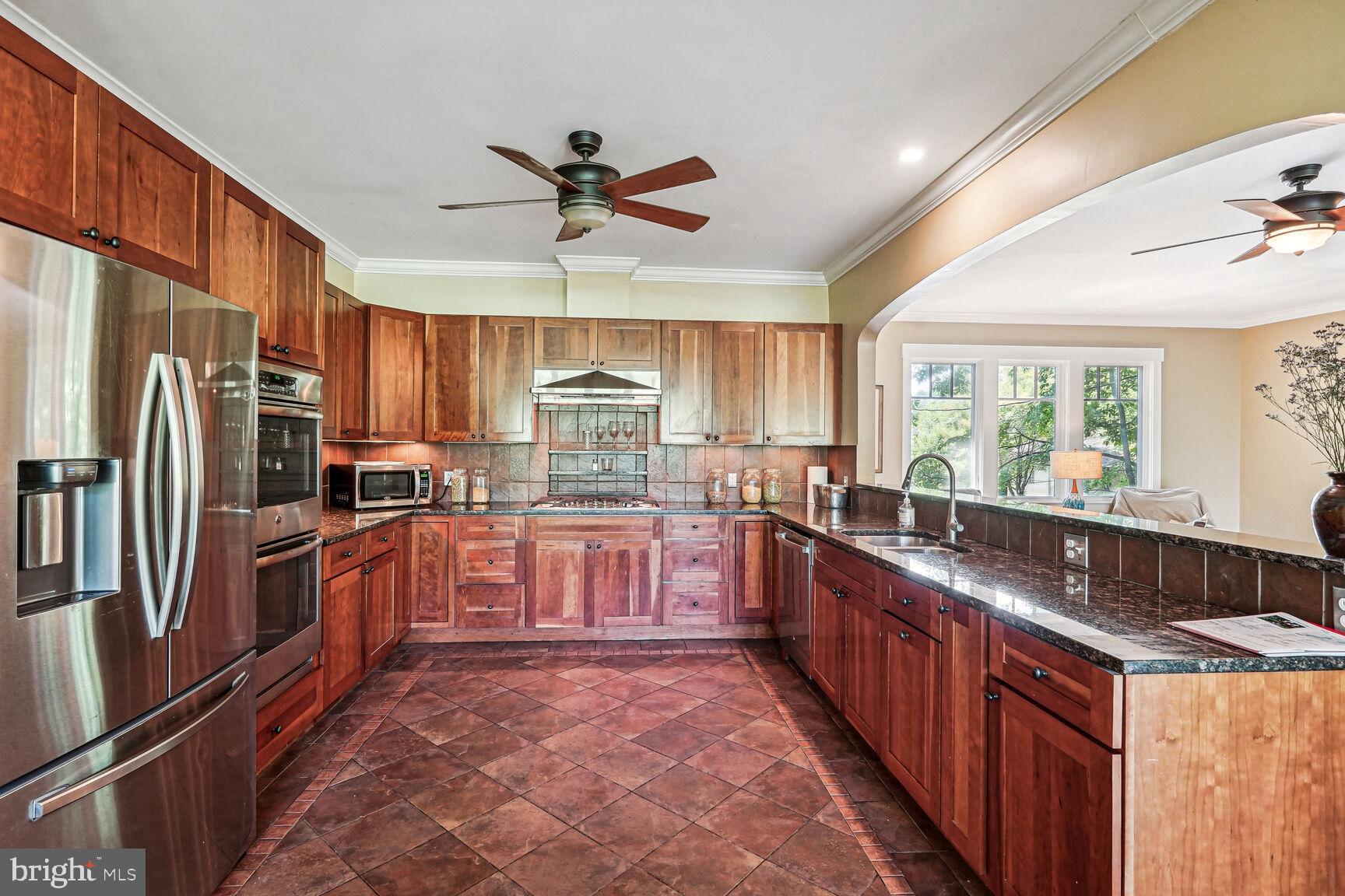 3111 N TAYLOR STREET