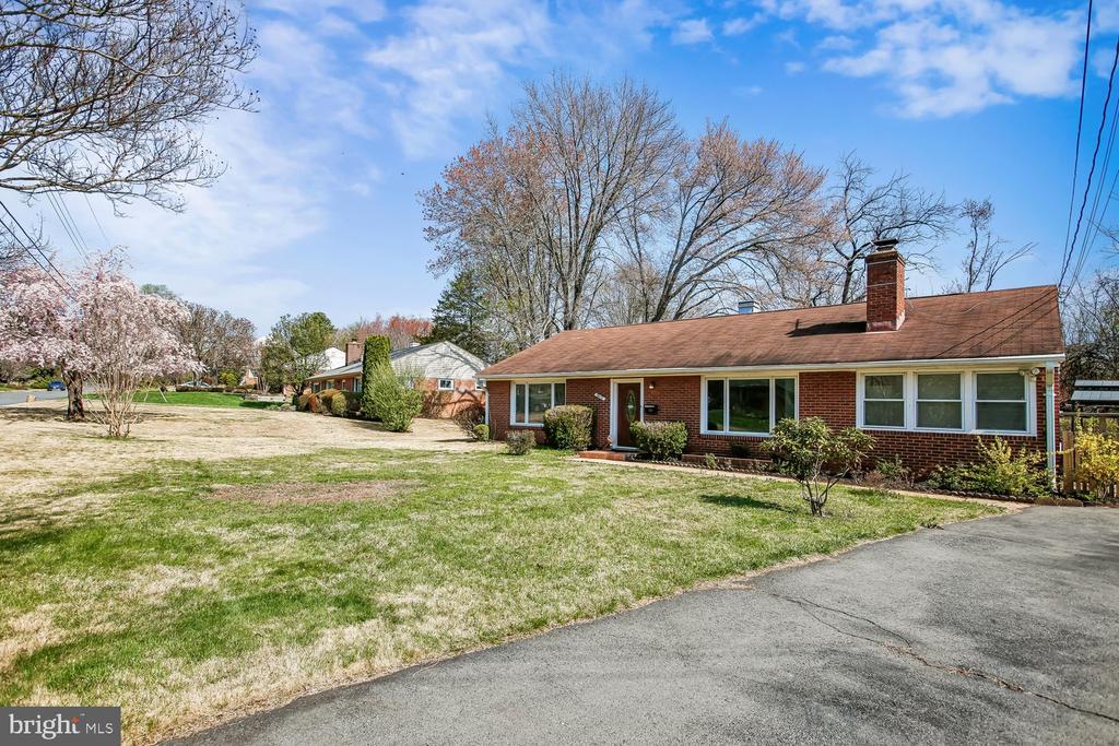 3610 PARKLANE ROAD