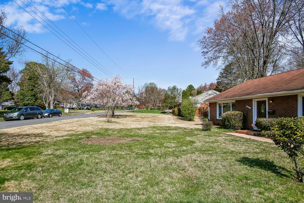 3610 PARKLANE ROAD