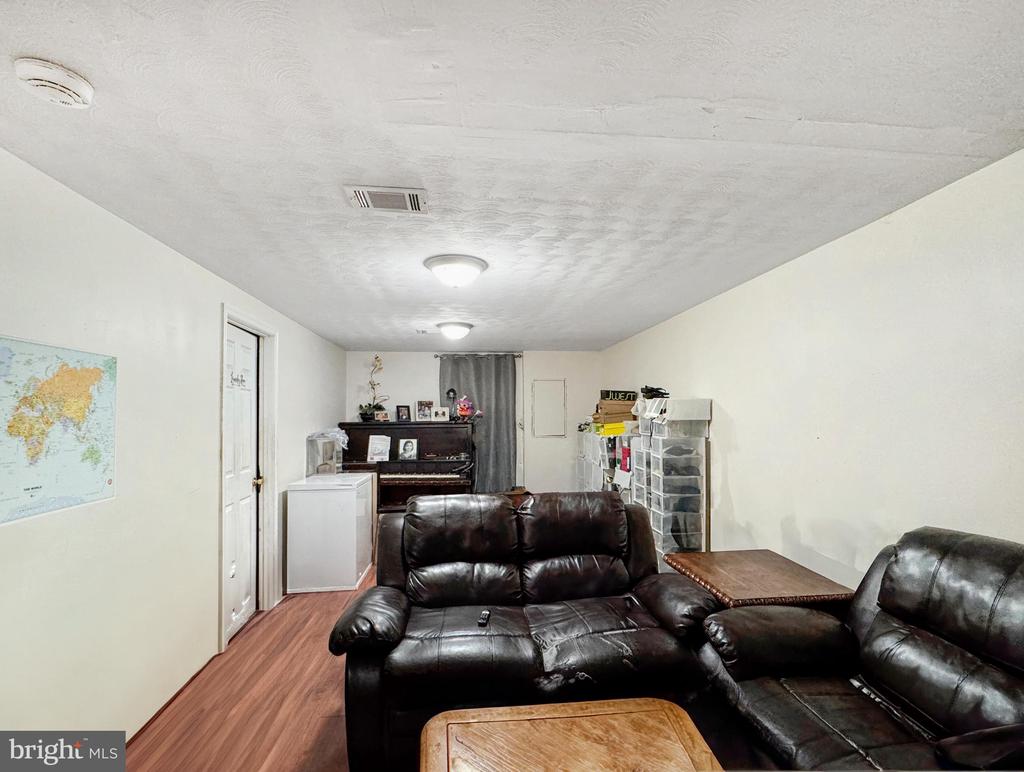 8012 FRYE ROAD