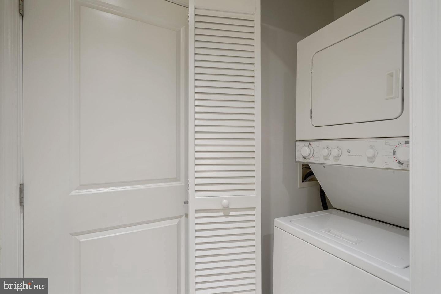 8191 STRAWBERRY LANE 218S