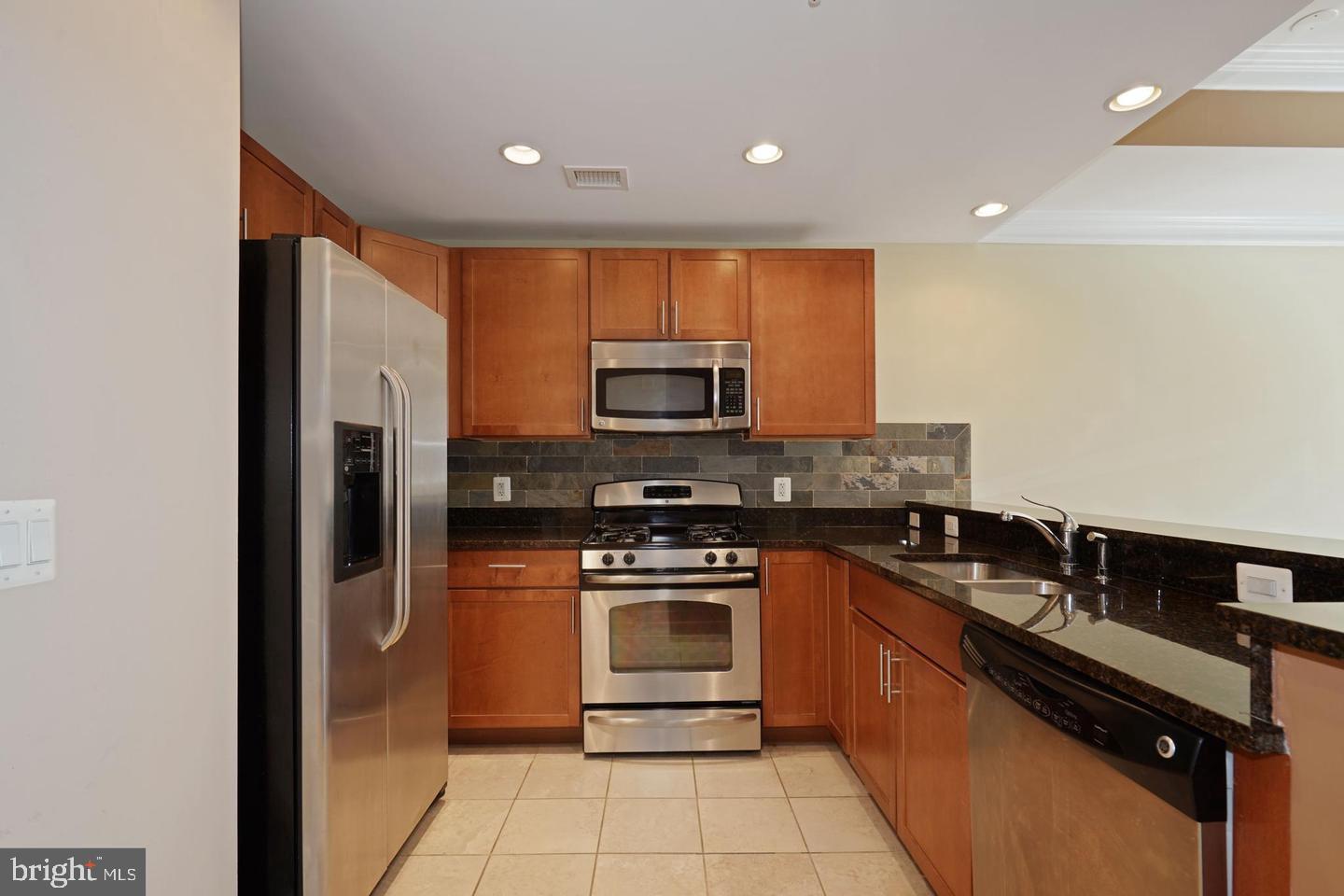 8191 STRAWBERRY LANE 218S