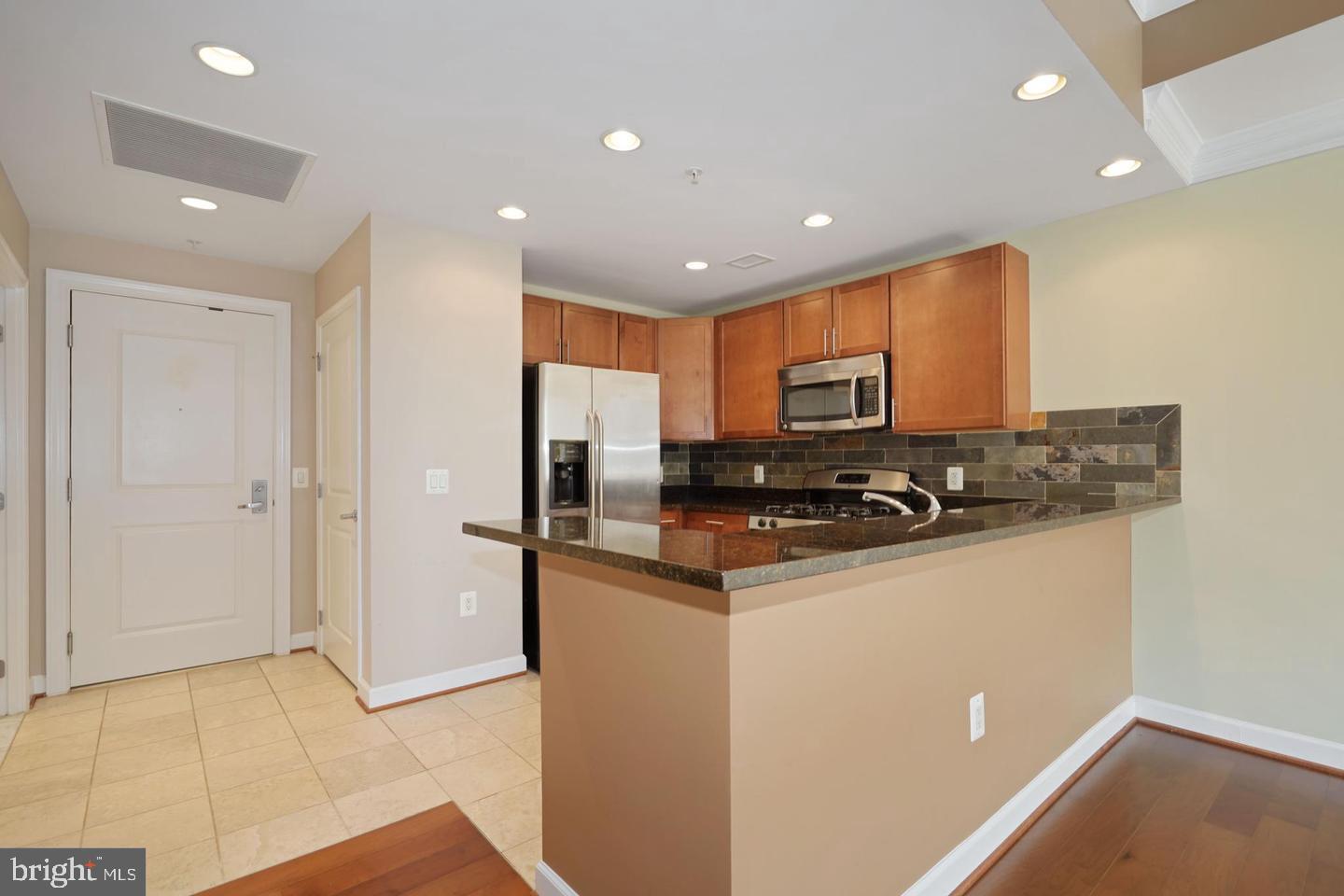 8191 STRAWBERRY LANE 218S