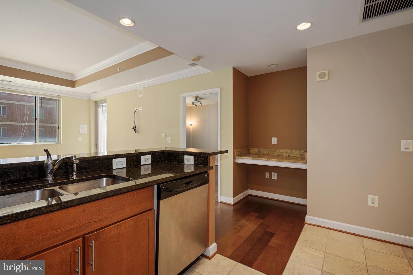 8191 STRAWBERRY LANE 218S