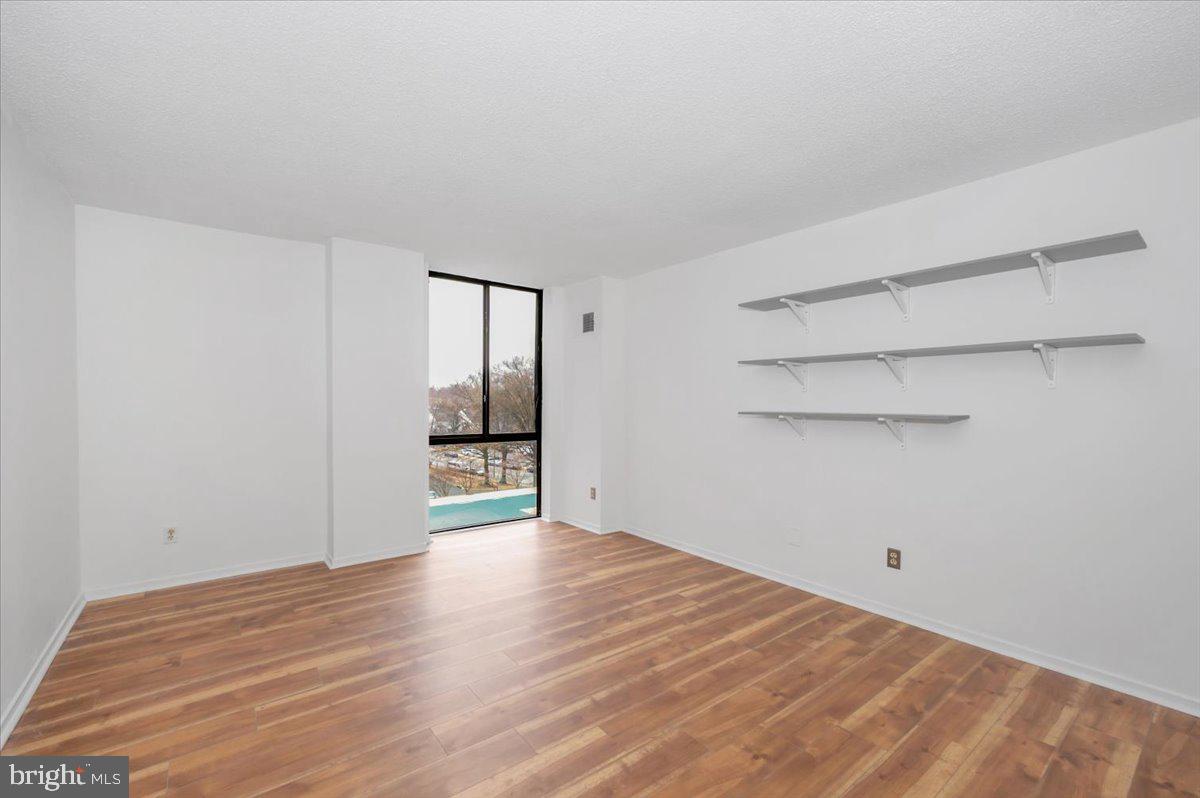 2311 PIMMIT DRIVE 401