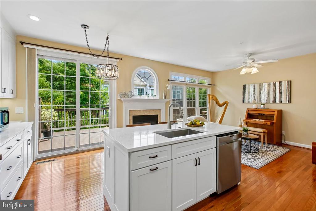 9574 LAGERSFIELD CIRCLE