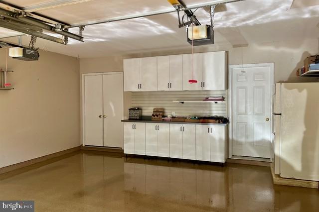 9574 LAGERSFIELD CIRCLE