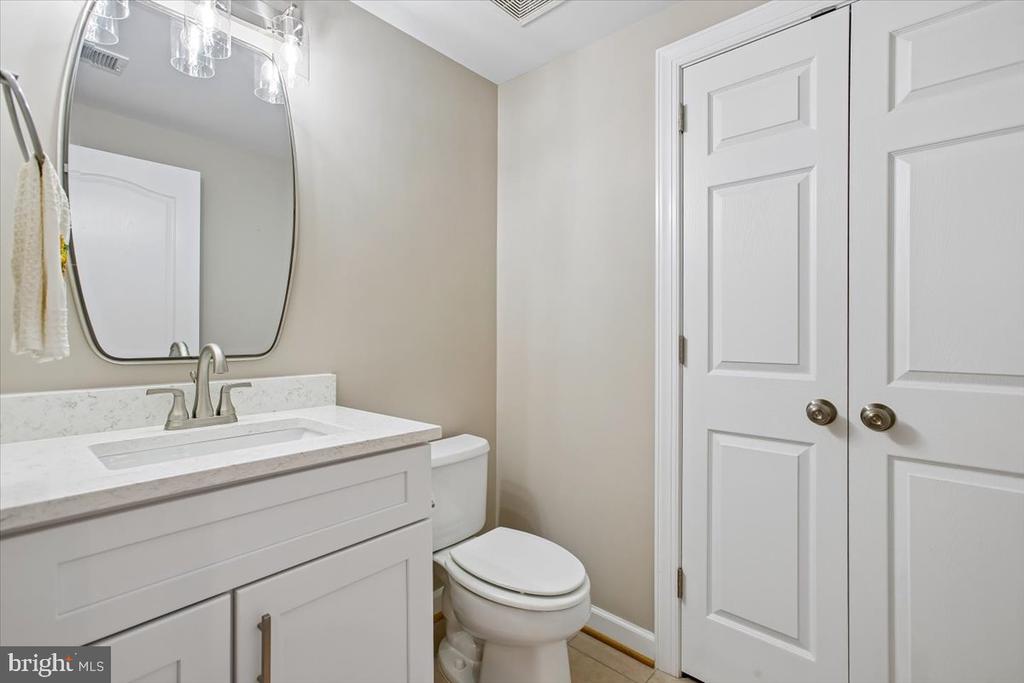 9574 LAGERSFIELD CIRCLE