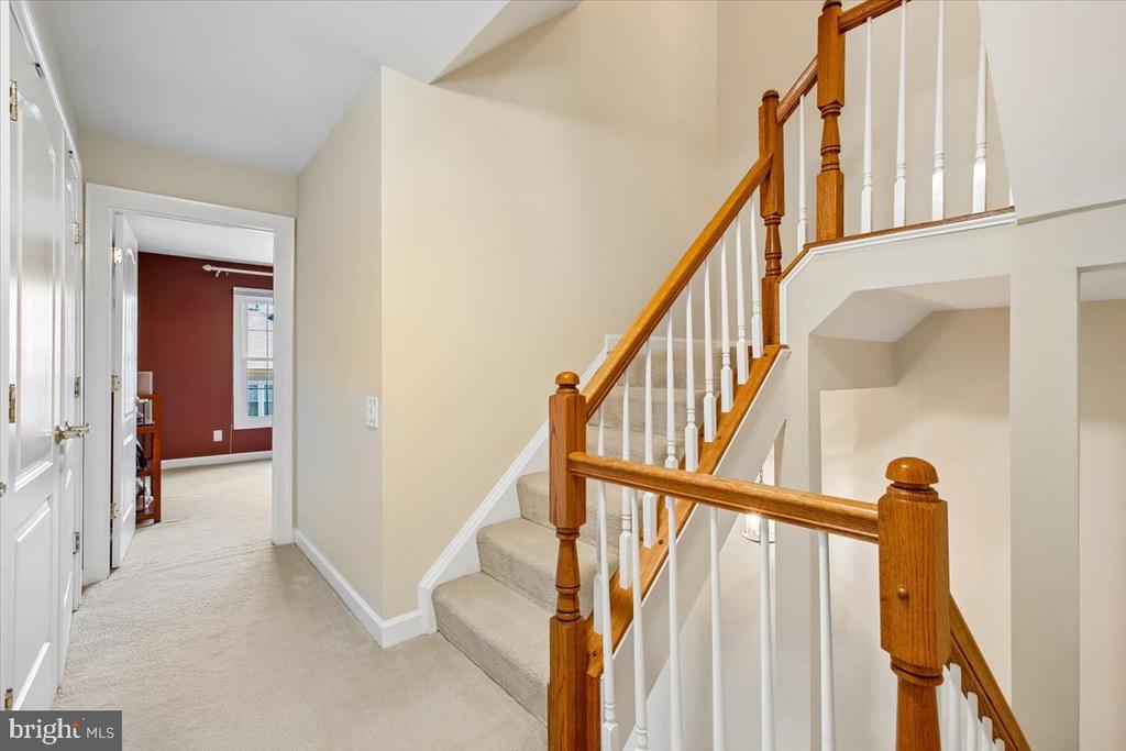 9574 LAGERSFIELD CIRCLE