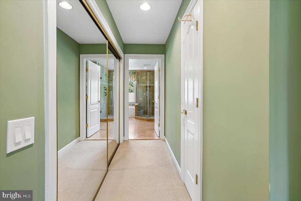 9574 LAGERSFIELD CIRCLE