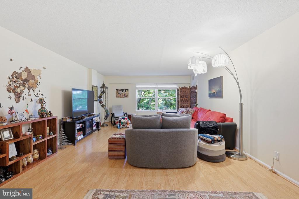 7600 TREMAYNE PLACE Unit: 203