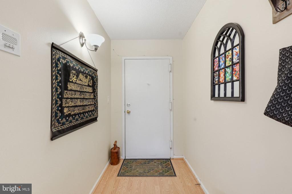 7600 TREMAYNE PLACE Unit: 203