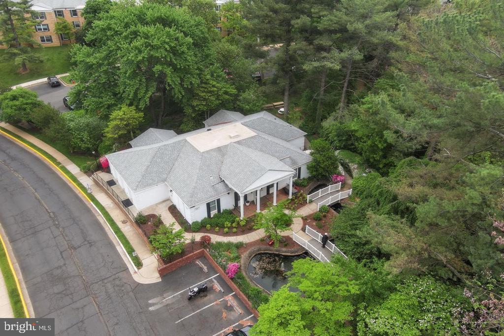 7600 TREMAYNE PLACE Unit: 203