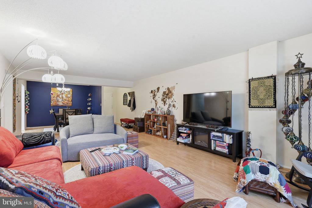 7600 TREMAYNE PLACE Unit: 203
