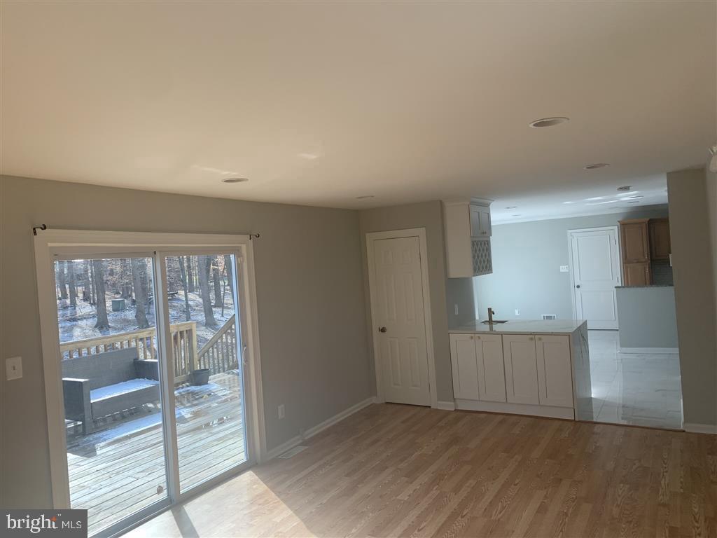 805 BALLS HILL ROAD