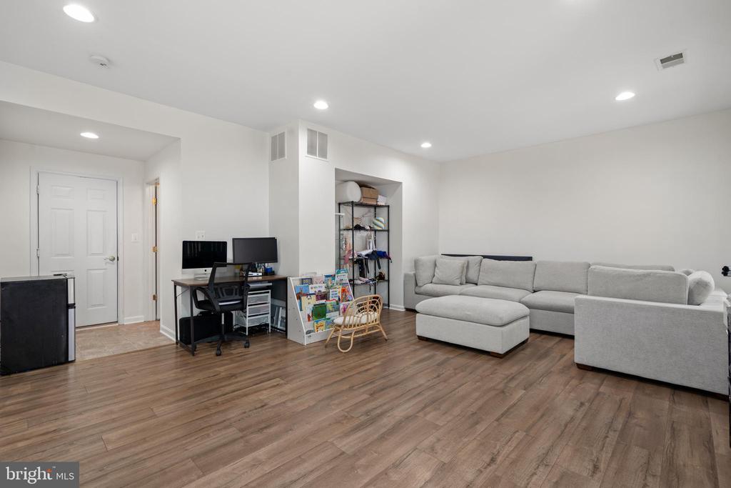 41909 BERYL TERRACE