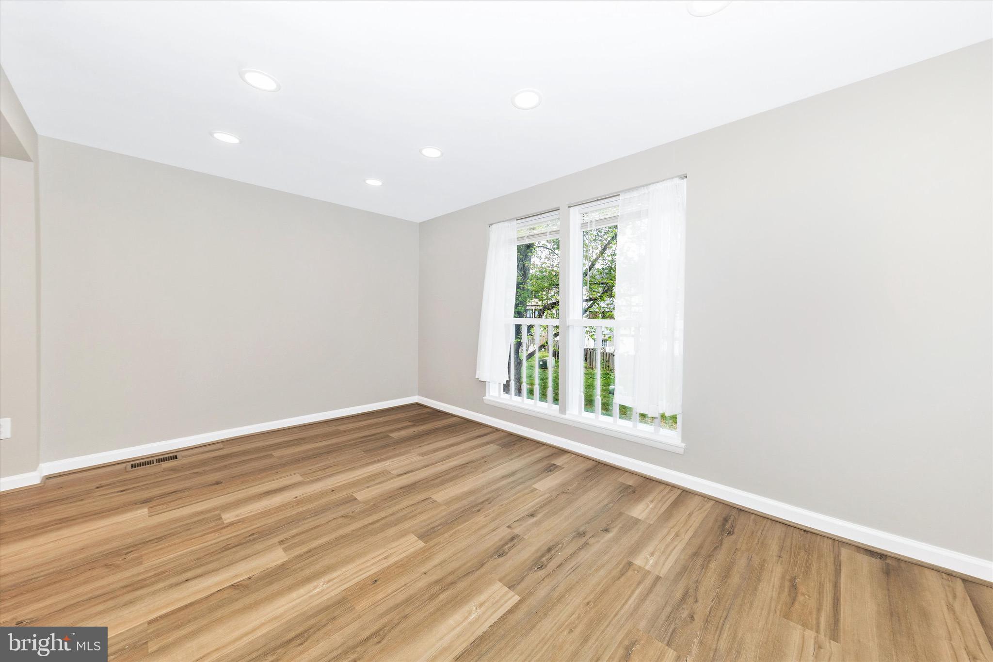 106 CHARING COURT