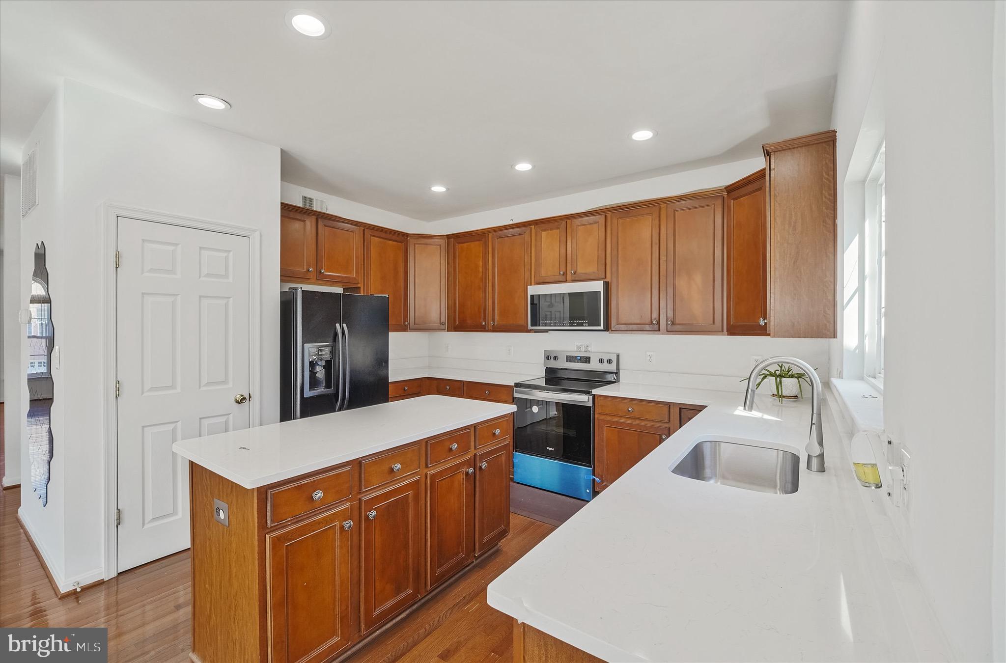 8351 LEIGHLEX COURT