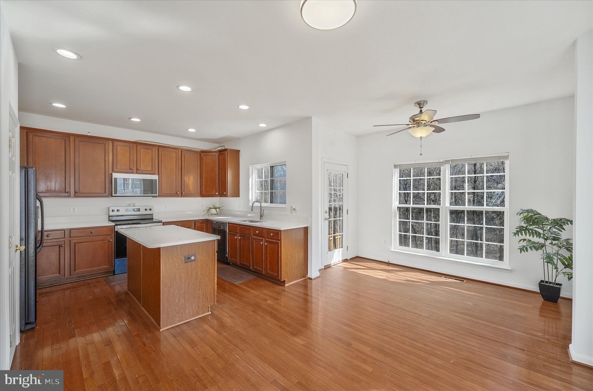 8351 LEIGHLEX COURT