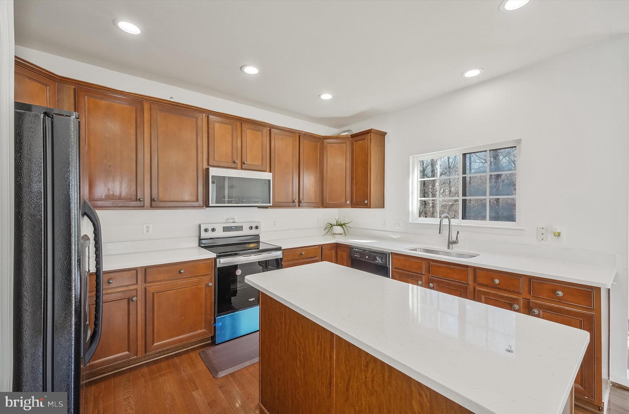 8351 LEIGHLEX COURT