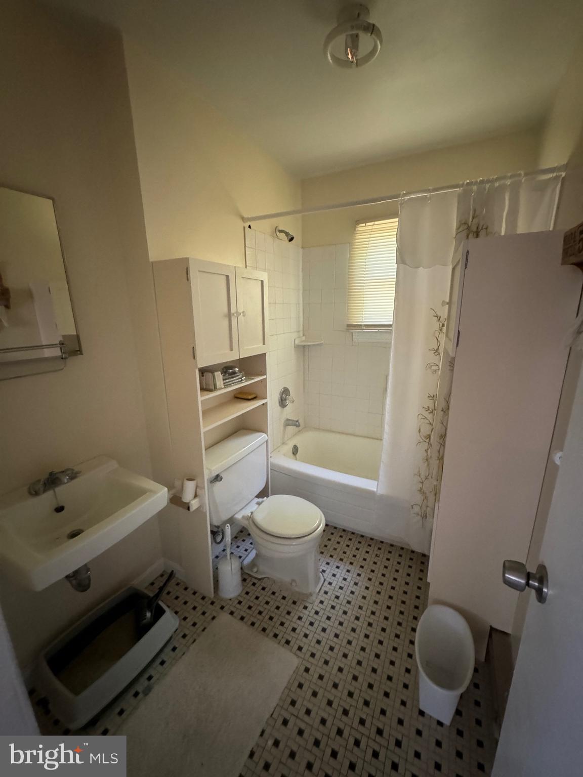 1432 HOLLY VISTA DRIVE