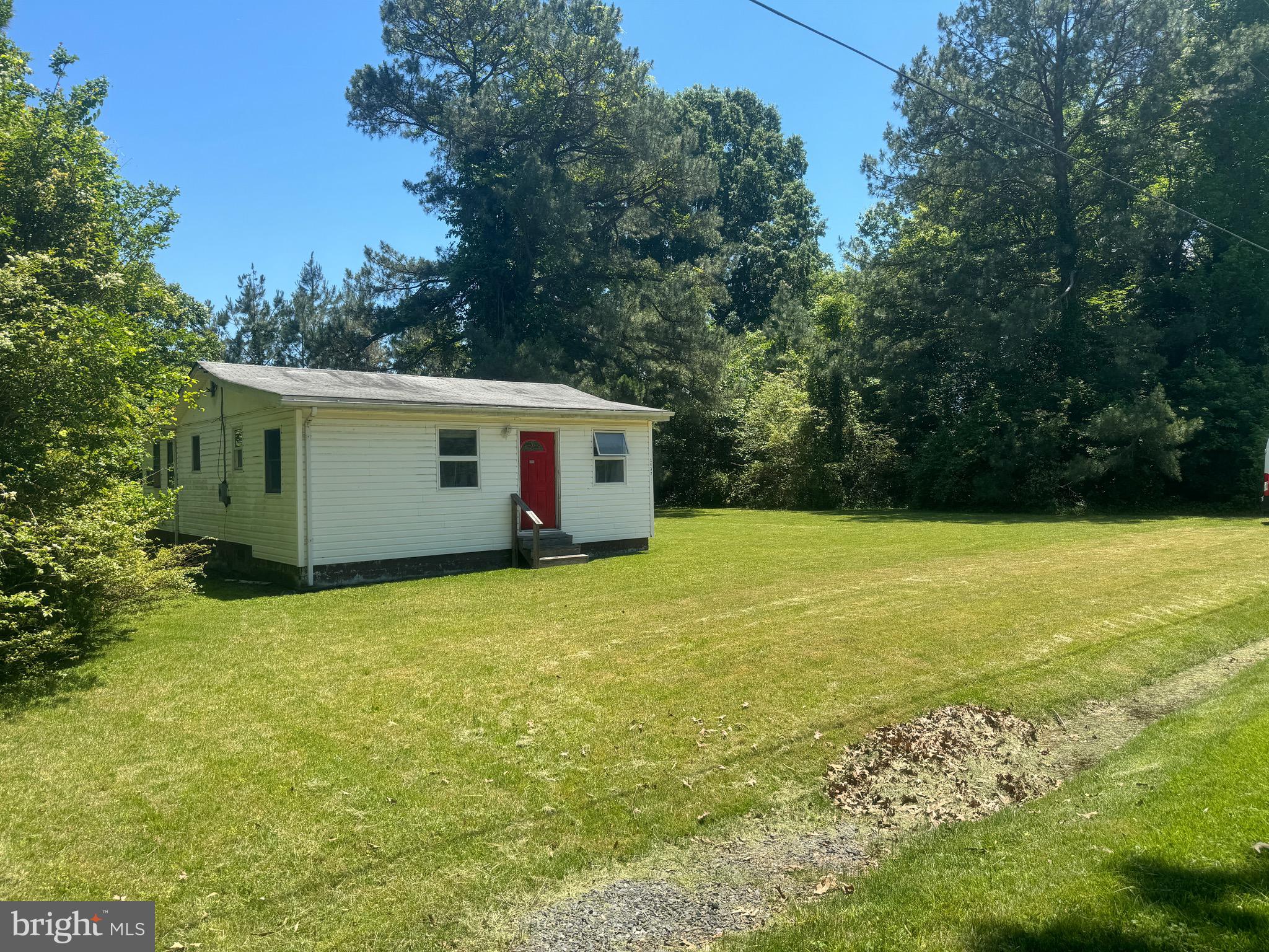 1432 HOLLY VISTA DRIVE