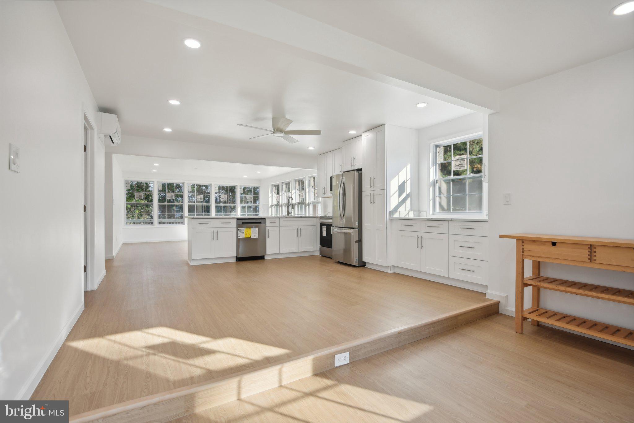 1432 HOLLY VISTA DRIVE