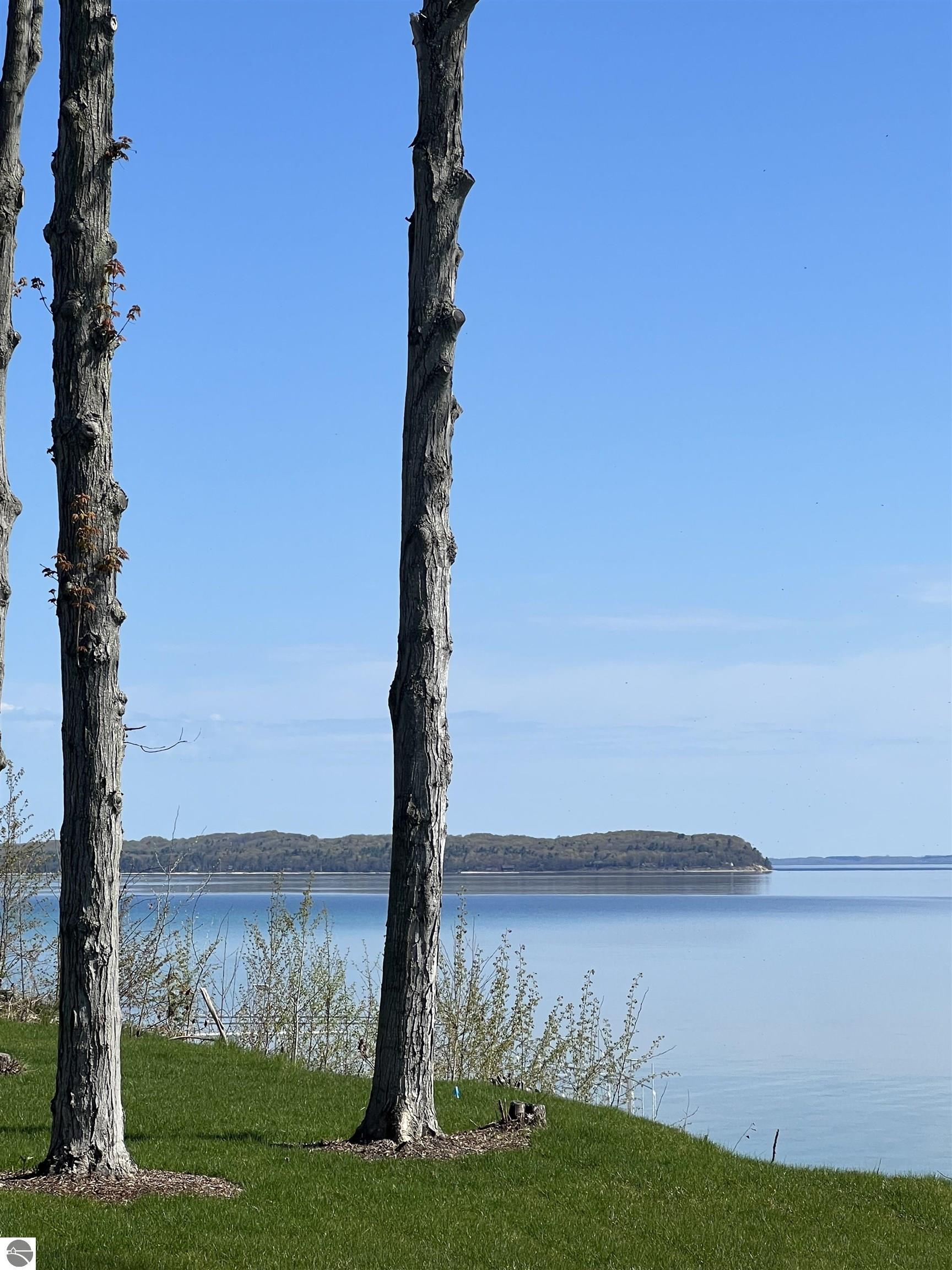 15706 Shoreline Court