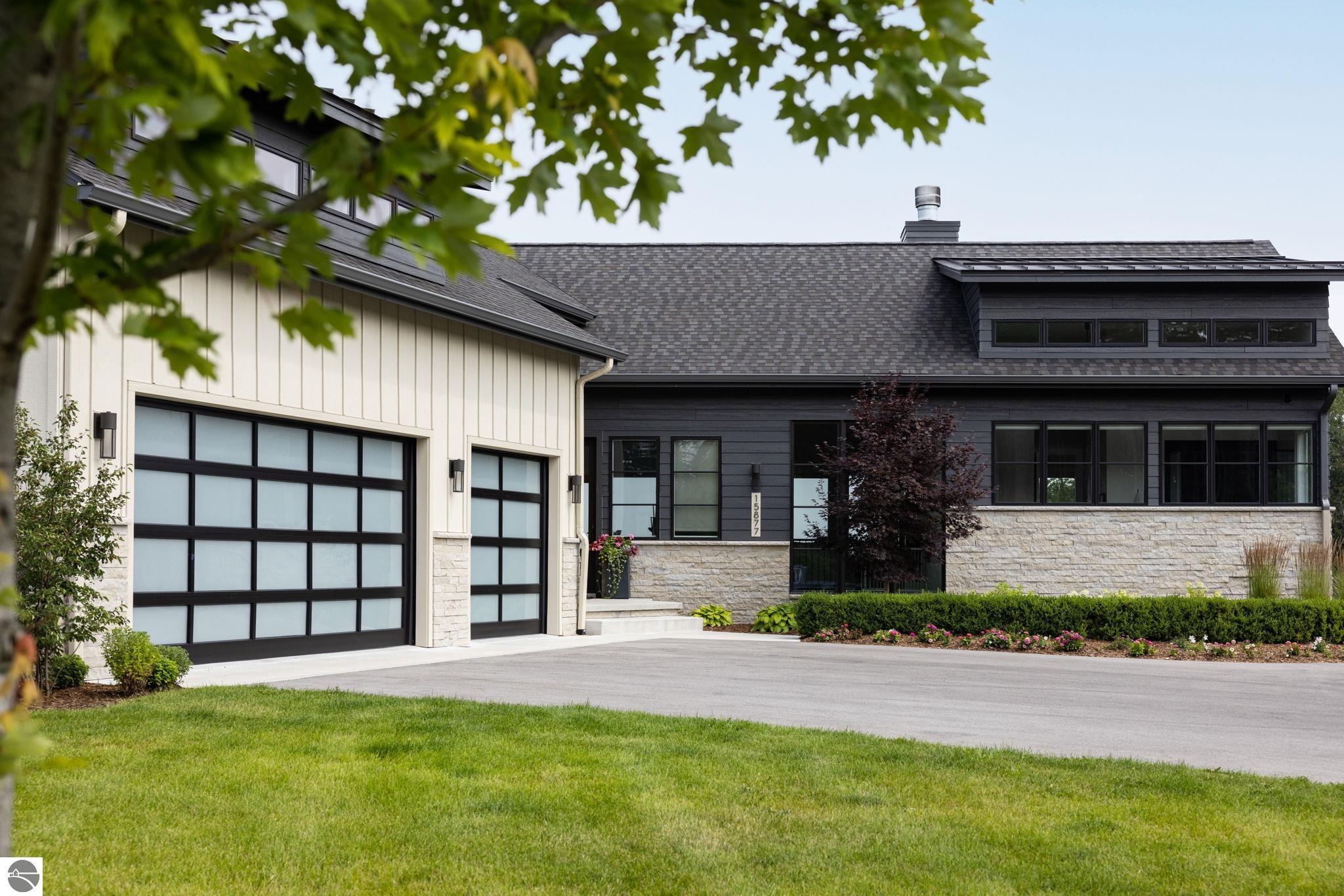 15877 Waters Edge Drive