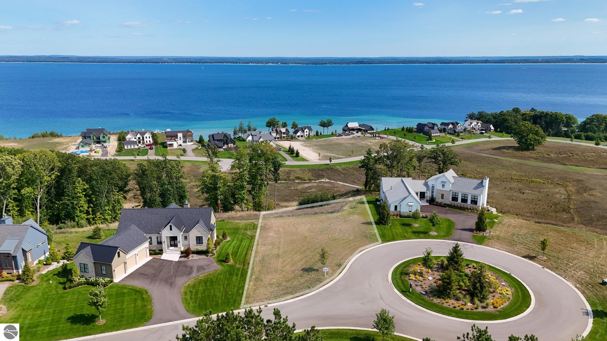 15985 Waters Edge