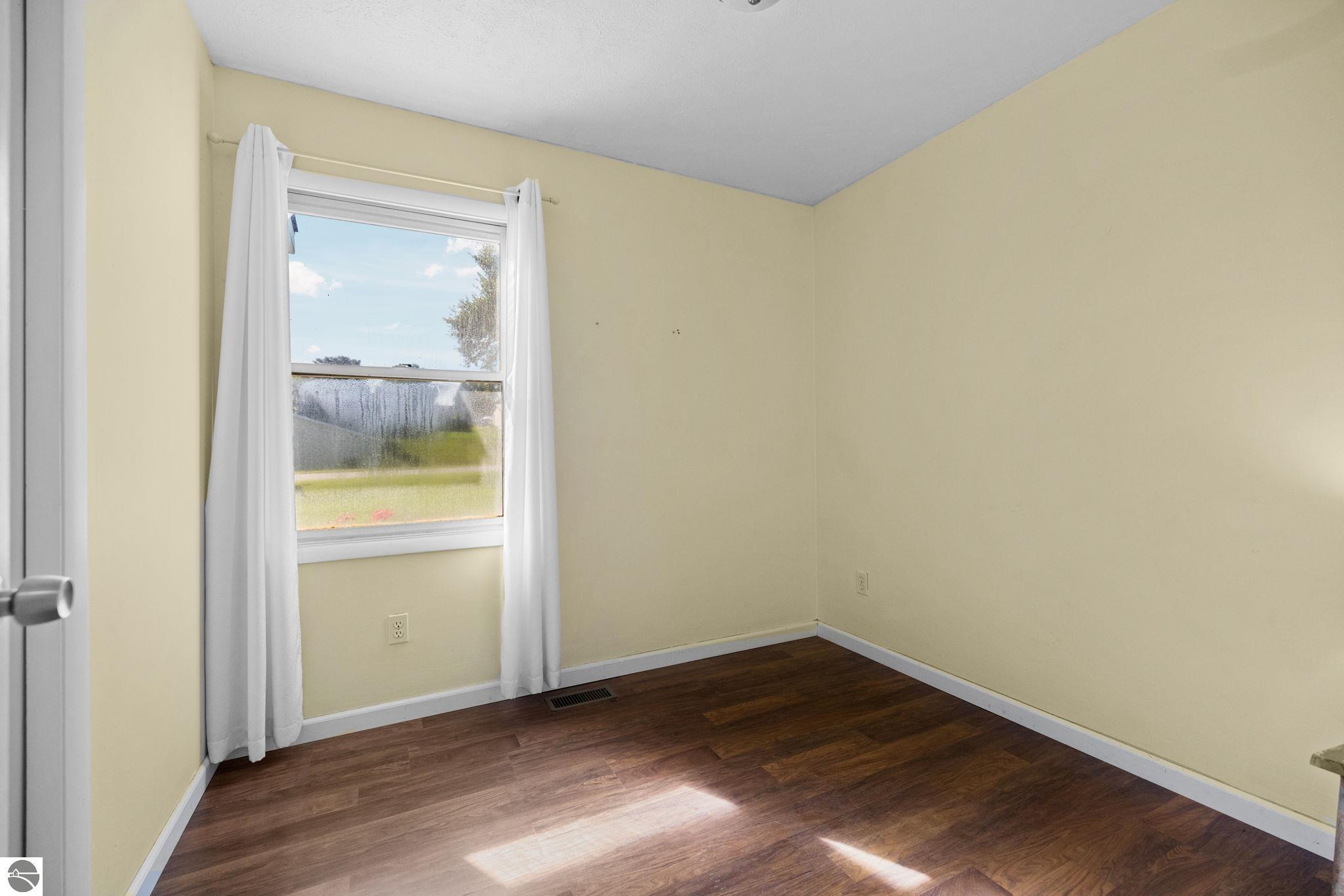 1566 Eastbriar