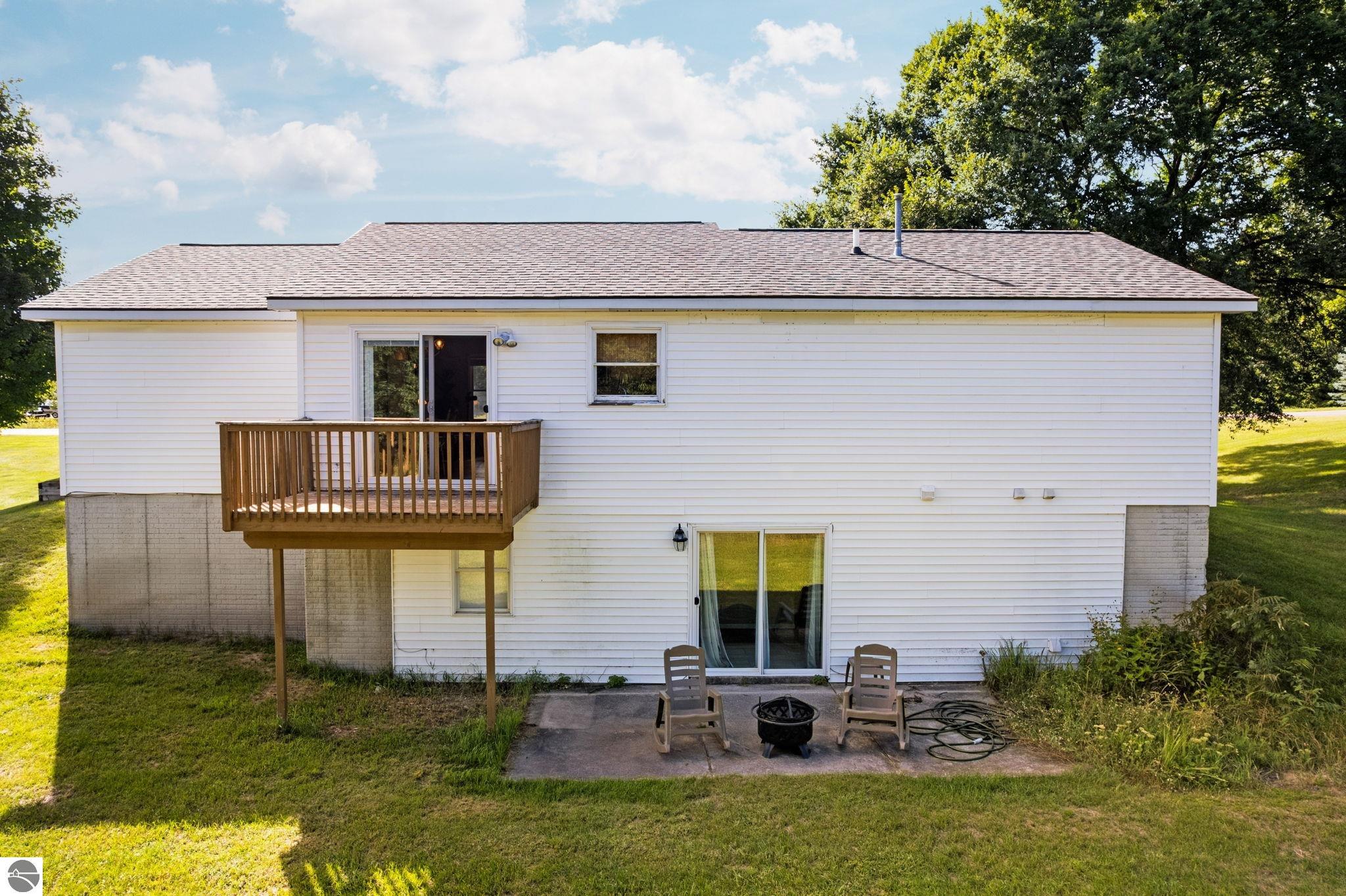 1566 Eastbriar