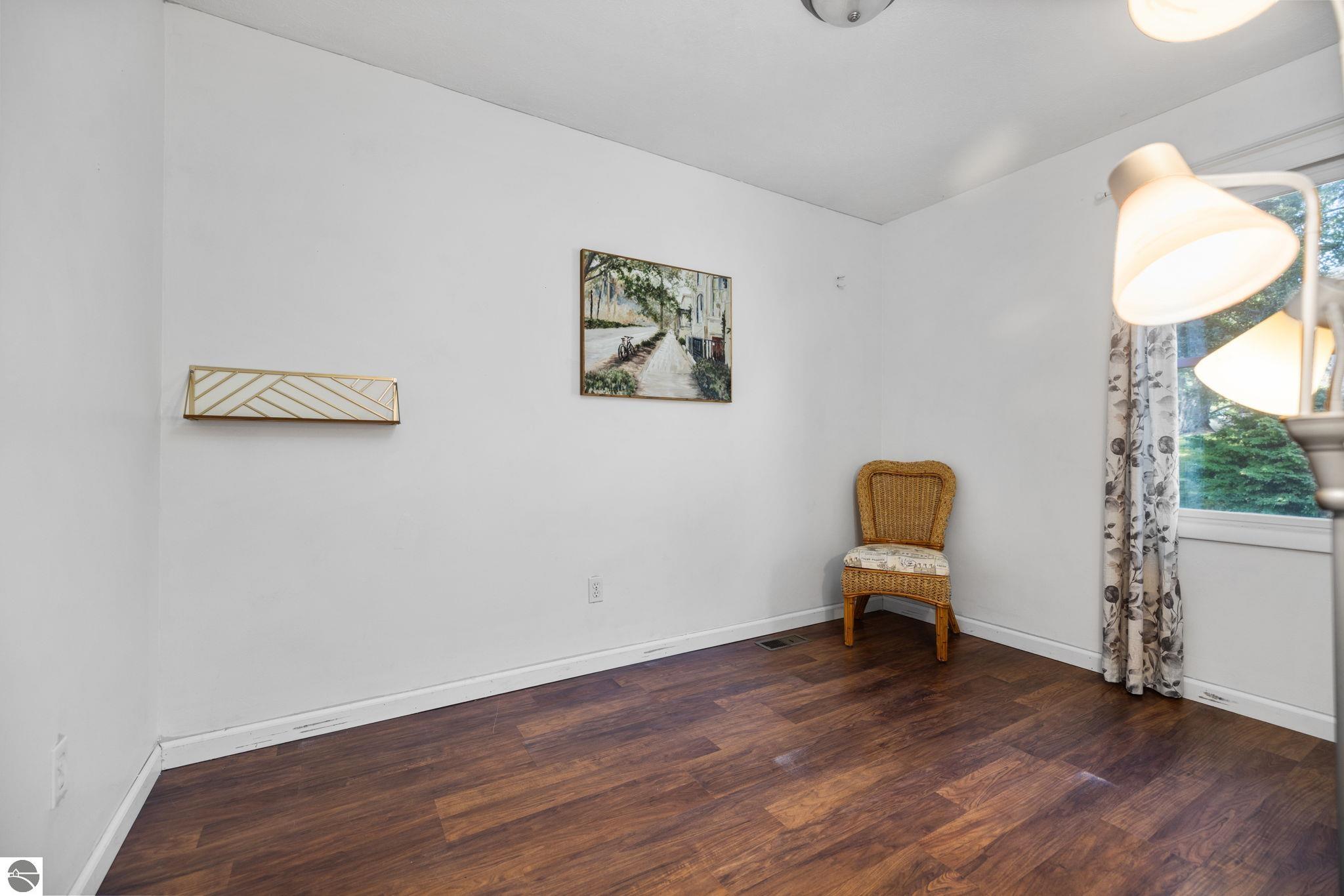1566 Eastbriar