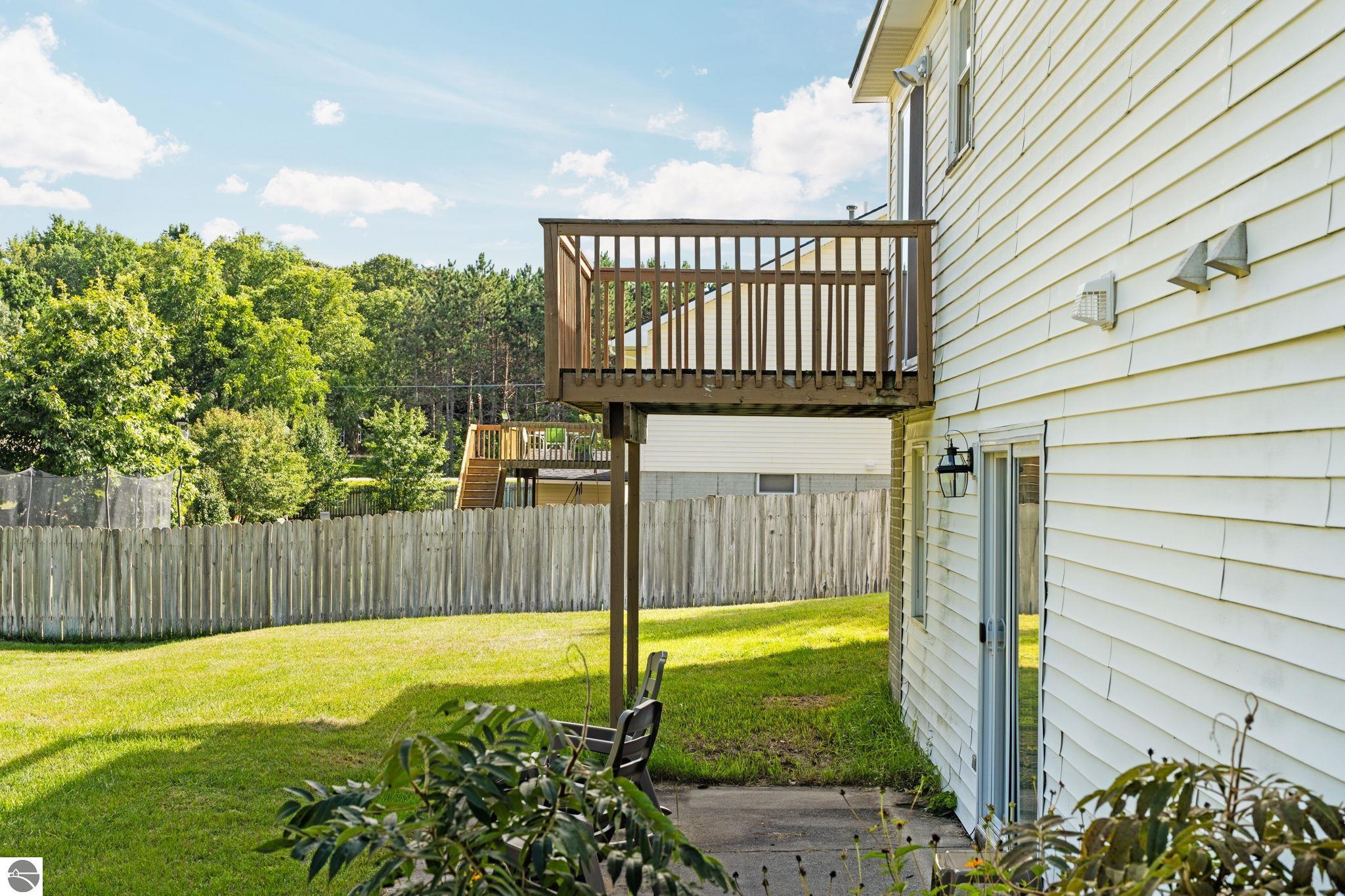1566 Eastbriar