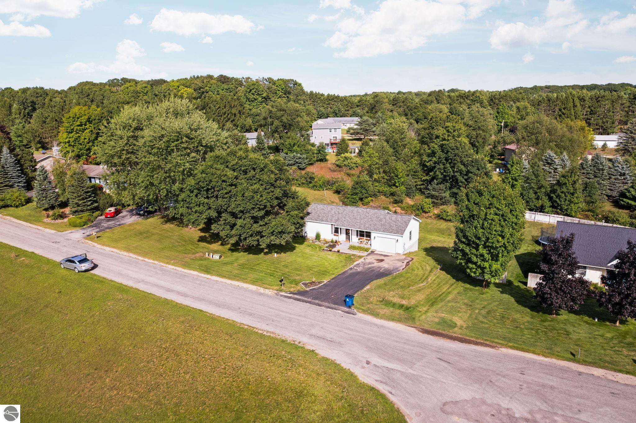 1566 Eastbriar