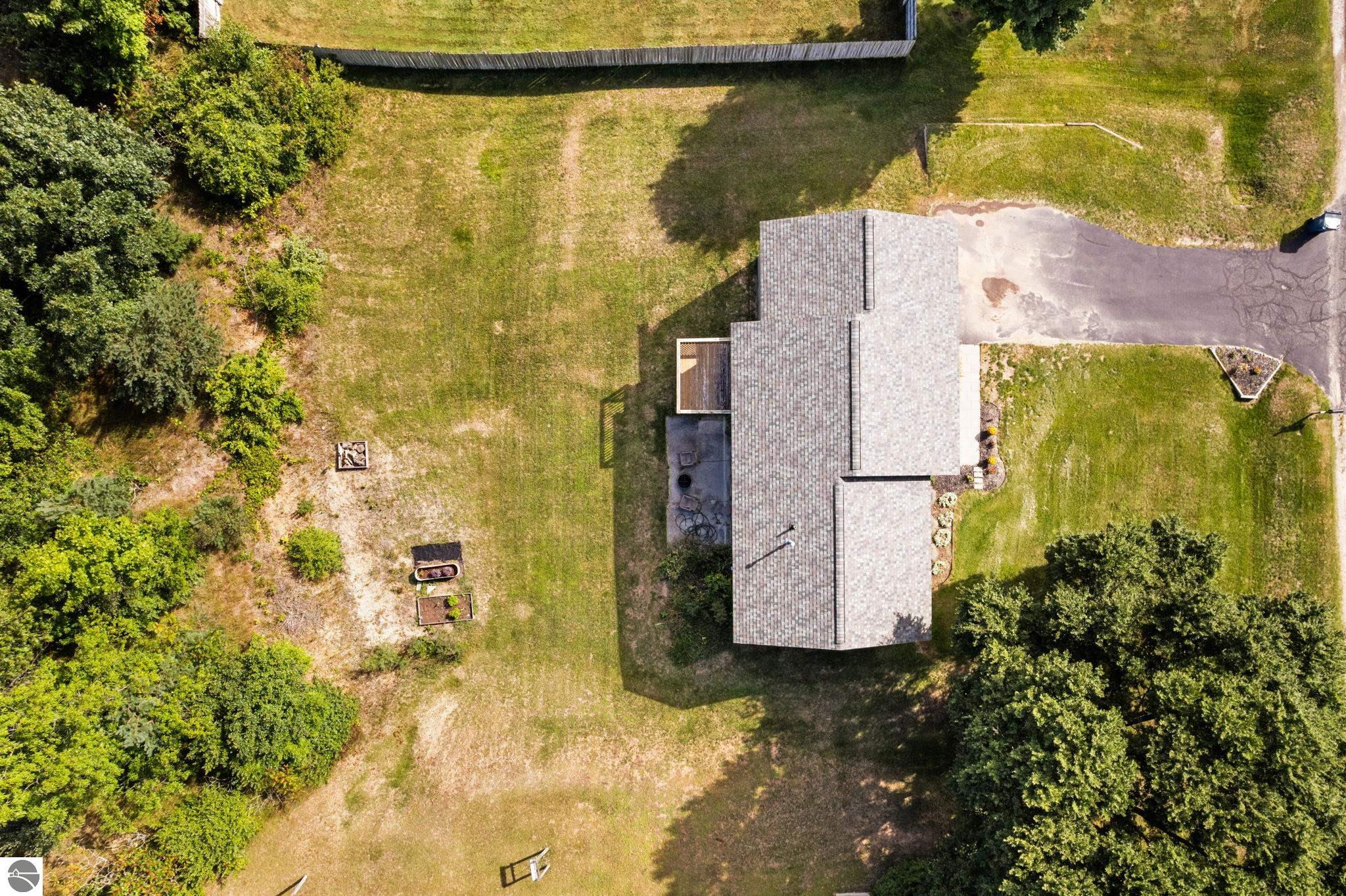 1566 Eastbriar