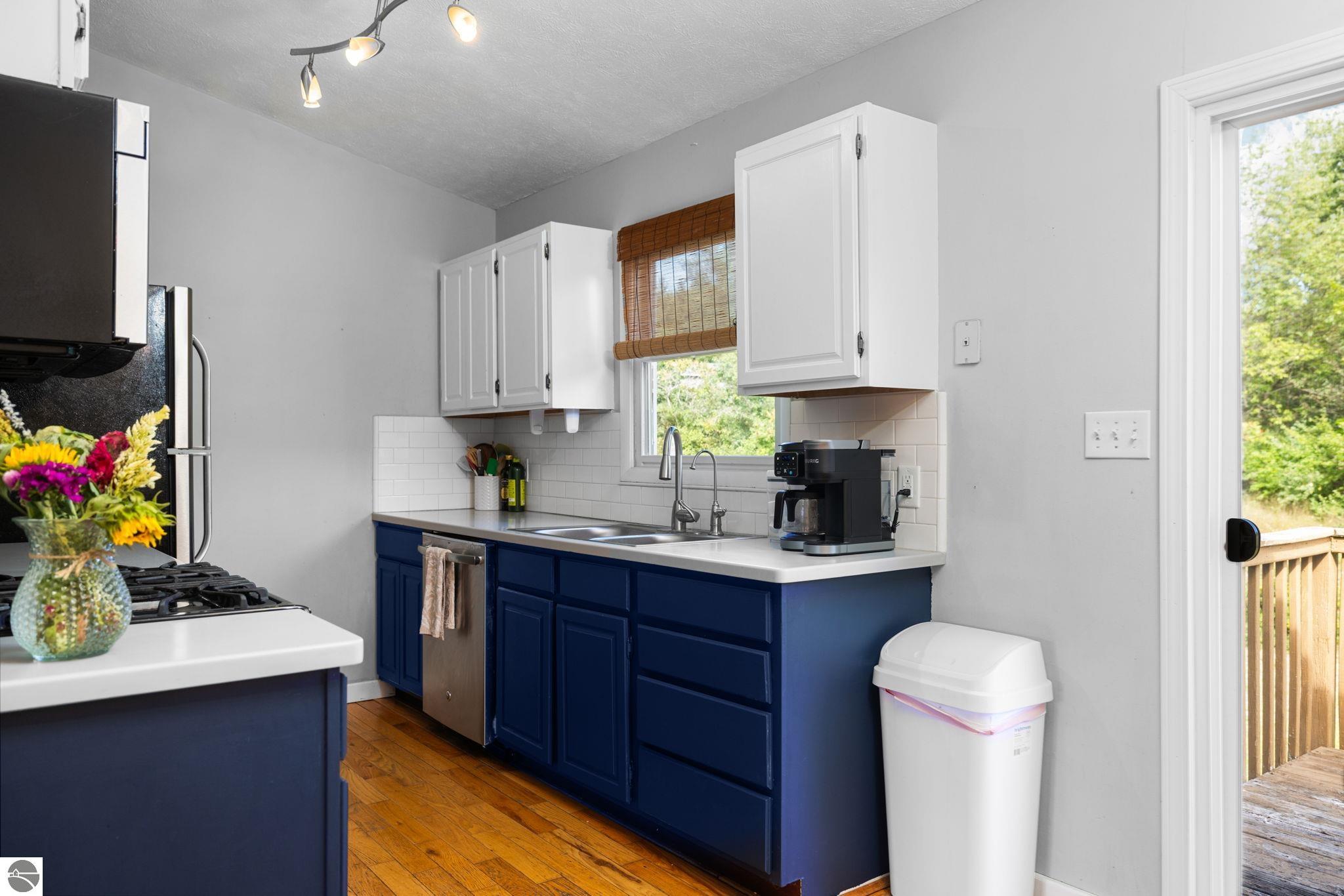 1566 Eastbriar
