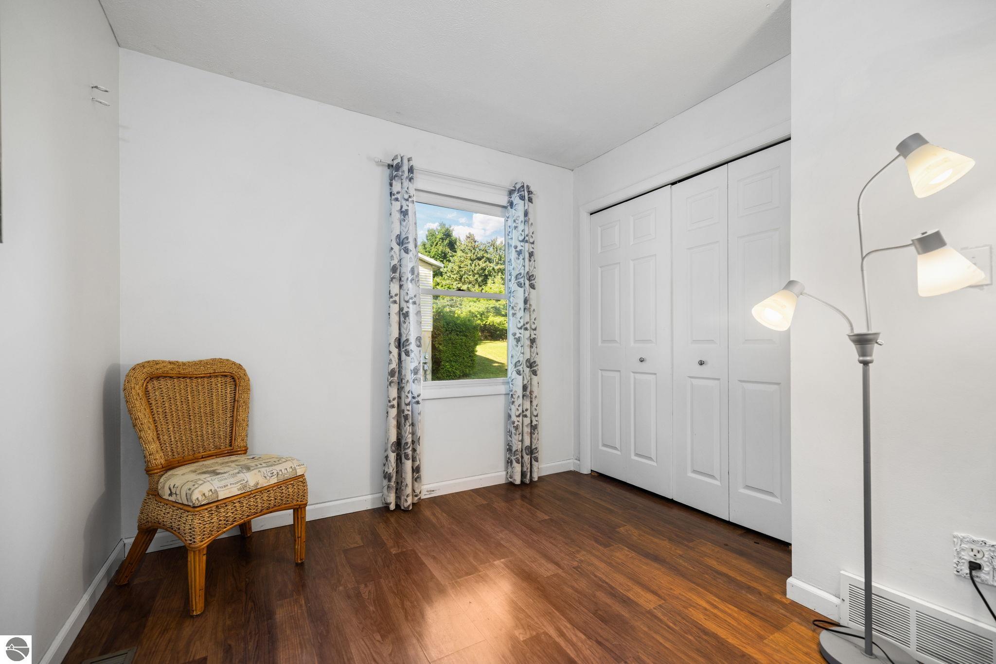 1566 Eastbriar
