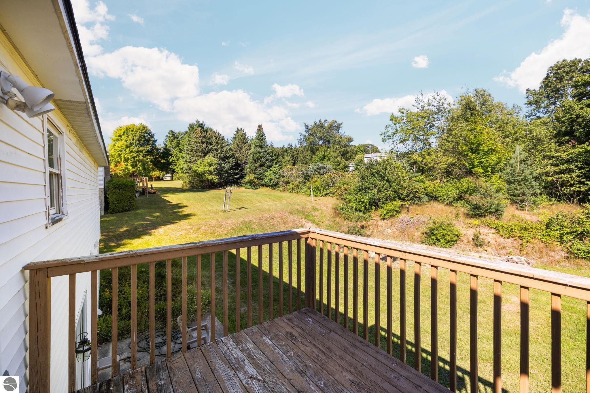 1566 Eastbriar